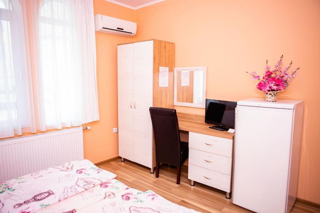 Hotel Lucky 2 Pavel Banya Exterior foto